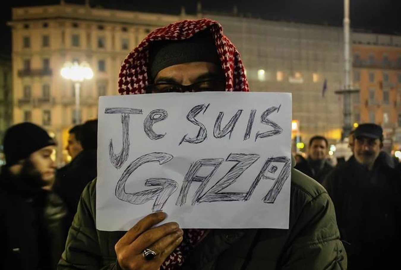 Milano'da Teröre(!) karşı 'Je Suis Gaza'